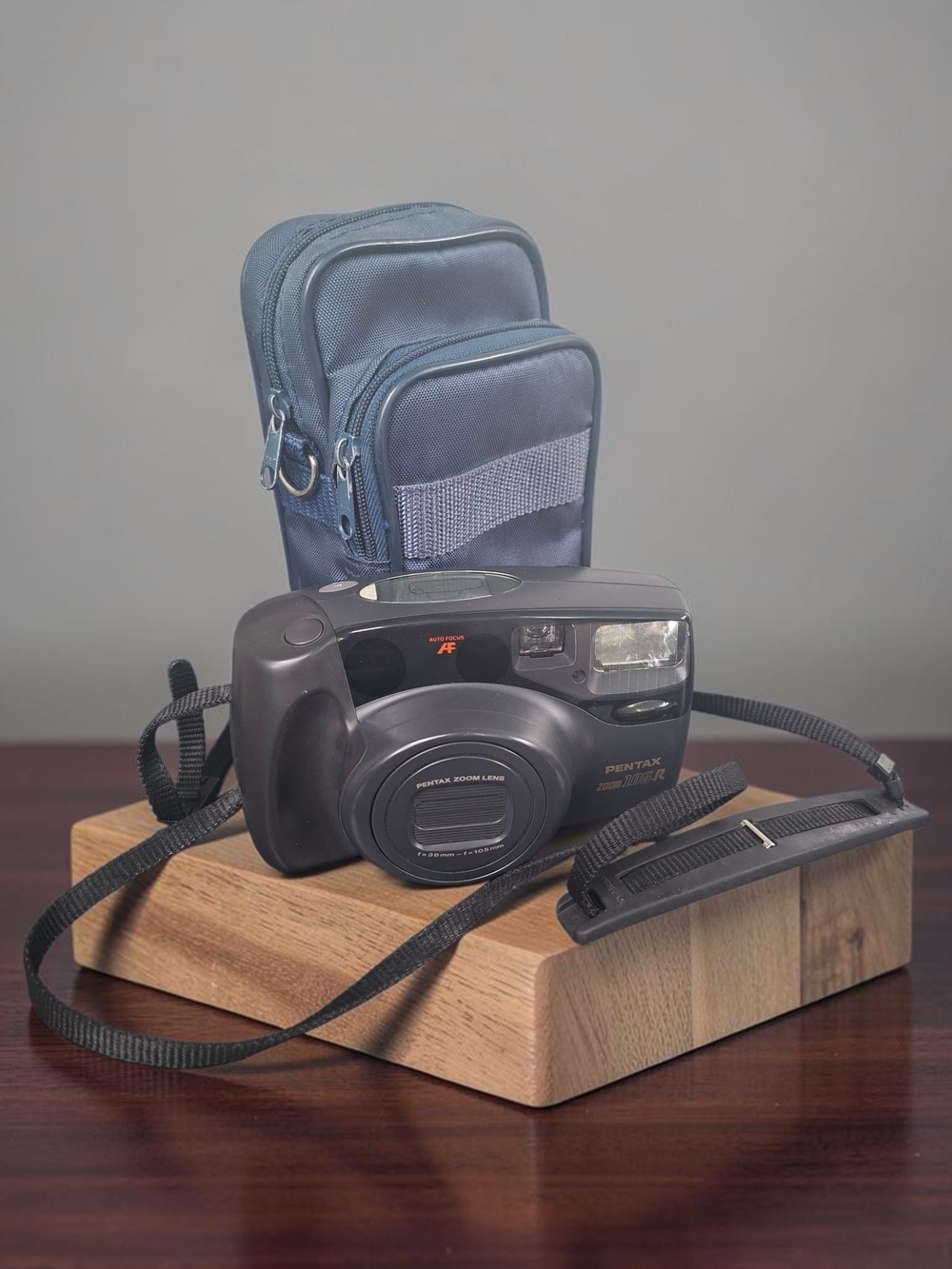 Y2K Vtg Pentax Zoom 105-R 35mm Film Camera with Strap & Case Tested & Working